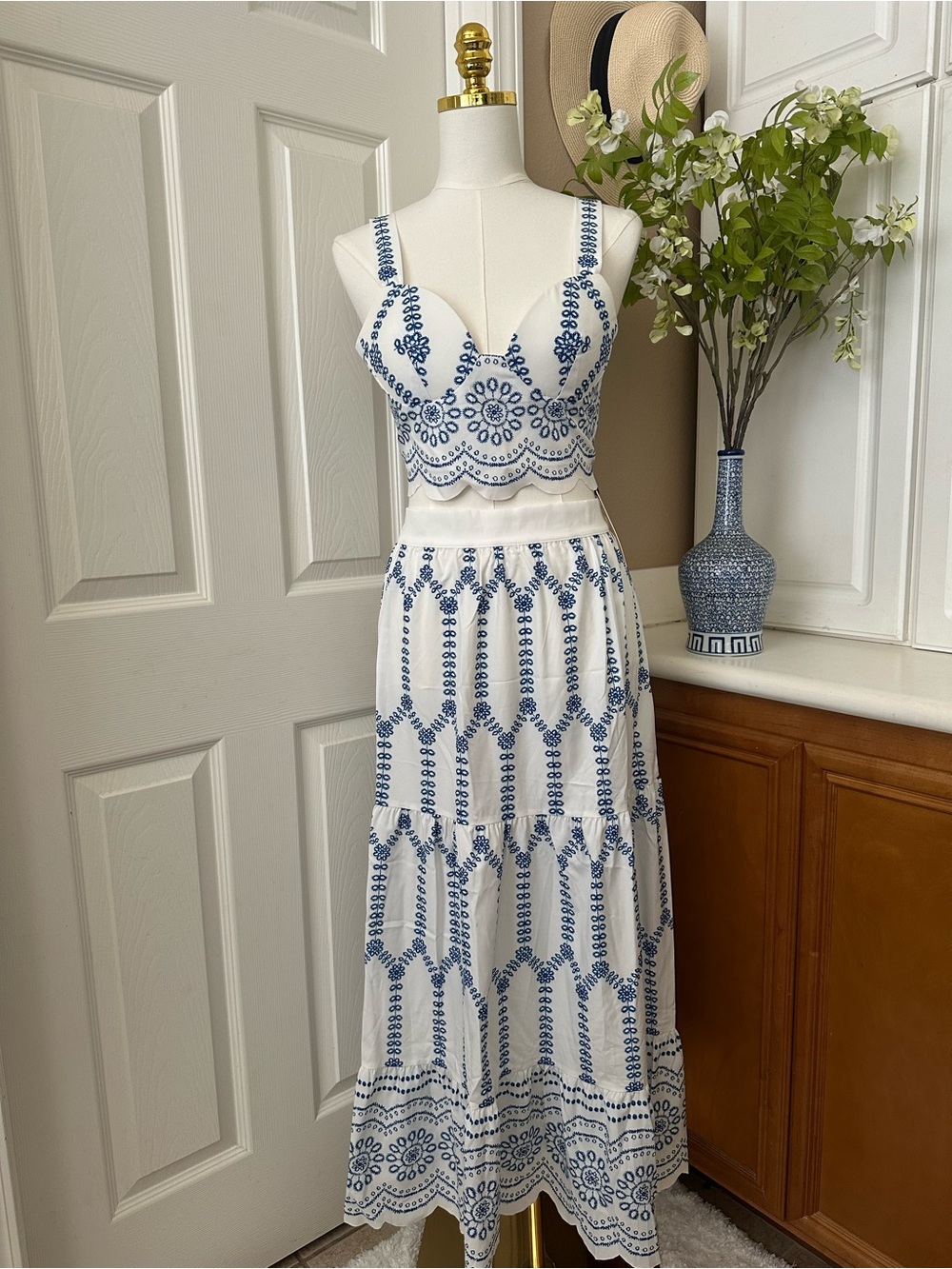 Commense - Printed Sleeveless Tie Back Skirt Set - Picture 2 of 10